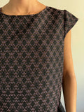 Maglietta jacquard nera e rosa