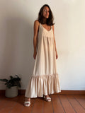 PRE ORDINE • Abito con scollo sulla schiena beige