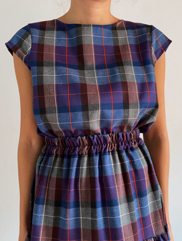 PRE ORDINE • Maglietta handmade di lana tartan blu