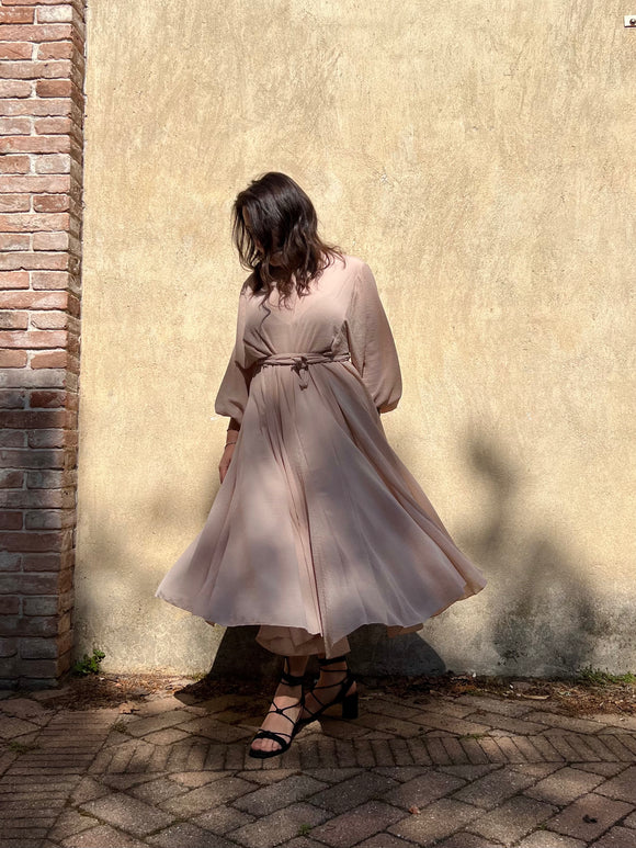 Abito lungo con cintura crepe beige