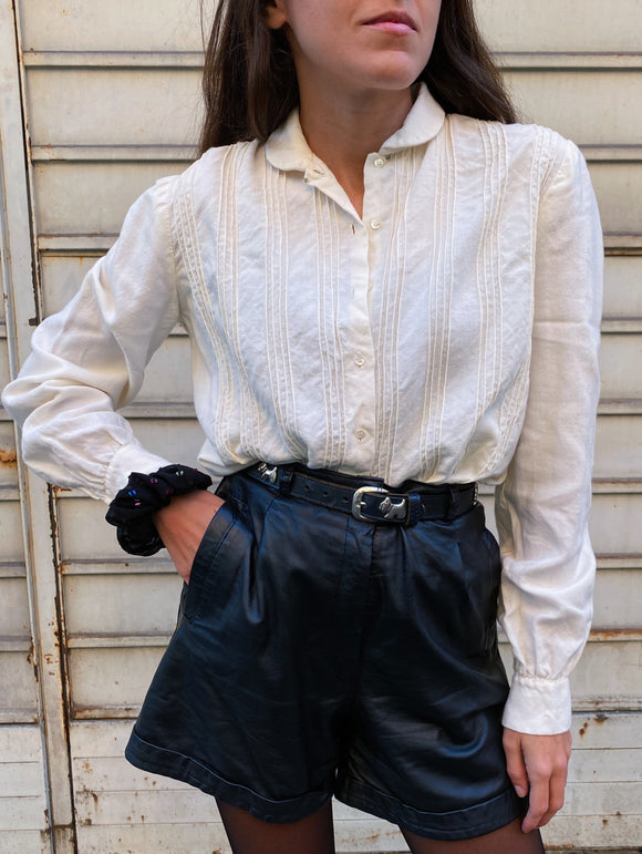 Camicia panna con colletto piccolo