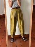 Pantaloni taglio maschile senape