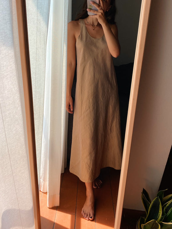 Abito beige di seta