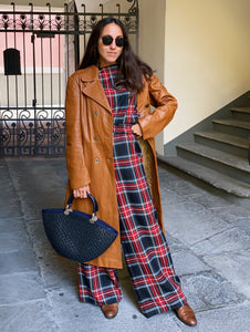 Trench di pelle color caramello