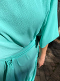 Abito lungo con cintura crepe verde acqua