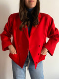 Blazer rosso con allacciatura a punta