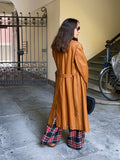 Trench di pelle color caramello