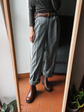Pantalone maschile di lana grigio spigato