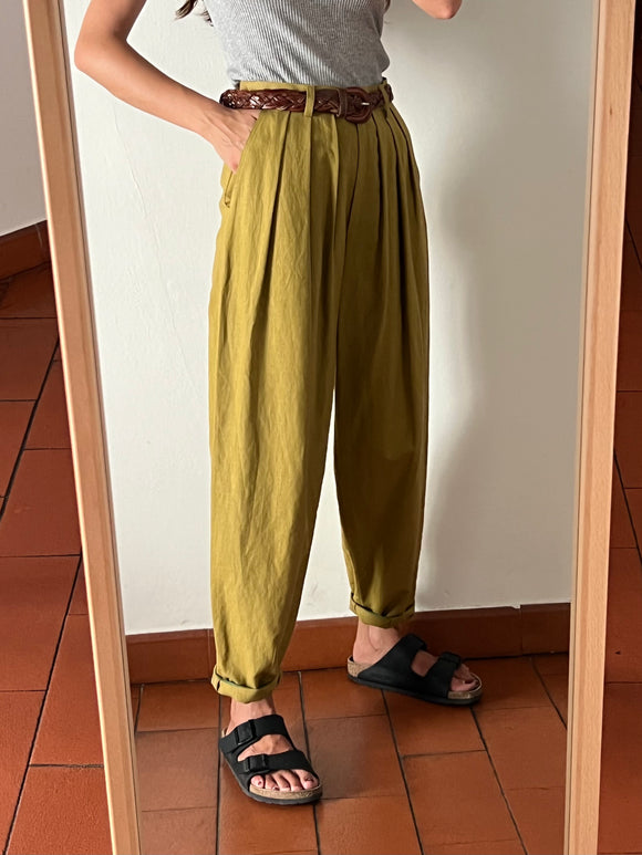 Pantaloni taglio maschile senape