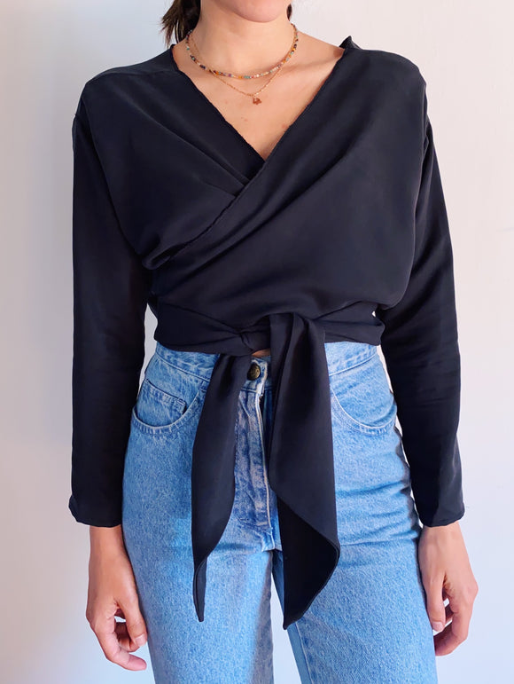 PRE ORDINE • Wrap top nero