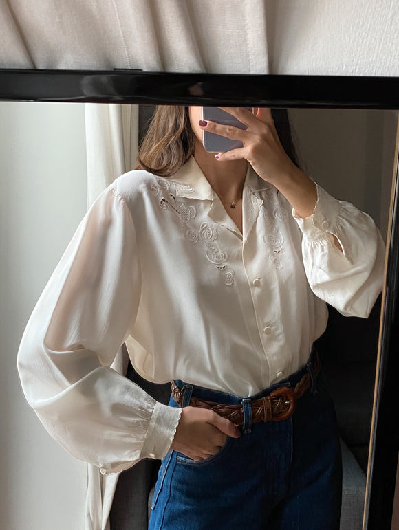 Camicia di seta ricamata