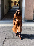 Trench di pelle color caramello