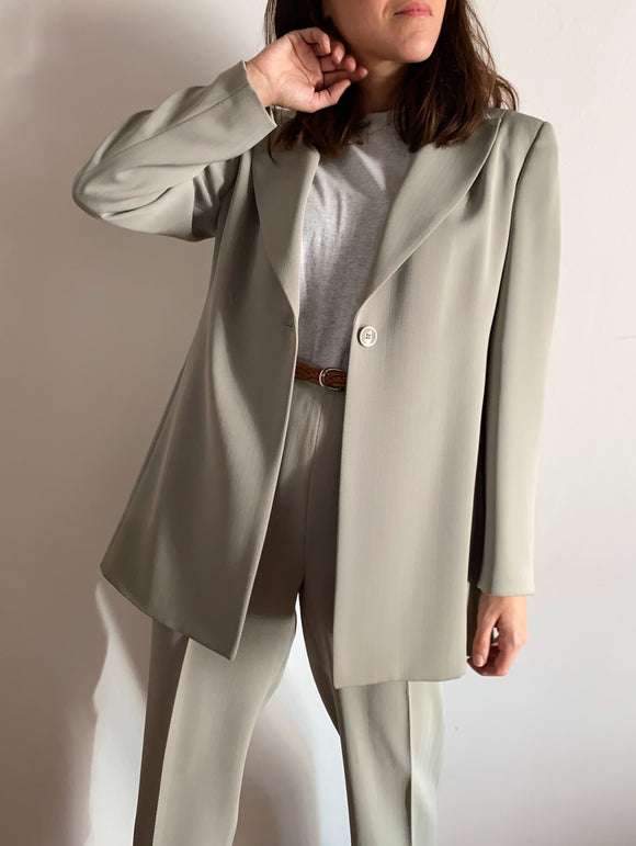 Completo grigio perla