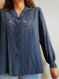 Camicia di seta blu scuro ricamata