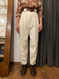 Pantaloni taglio maschile bianchi