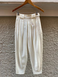 Pantaloni taglio maschile bianchi