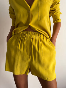 Pantaloncino cupro giallo
