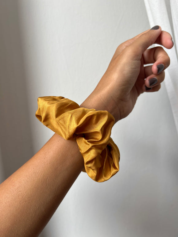 Scrunchie seta senape