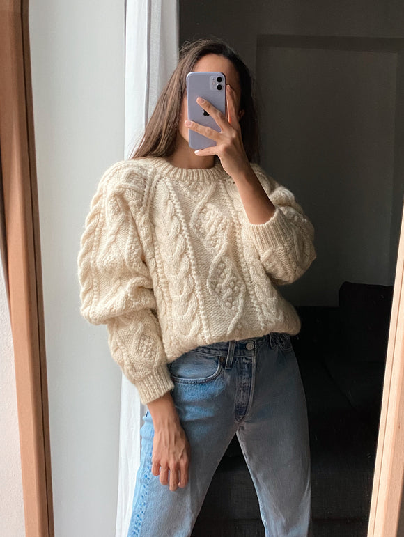 Maglione di lanona panna intrecciato lavorazione noccioline
