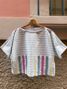 T-shirt Leggerissima con tasche • righe colorate