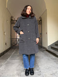 Cappotto grigio con colletto