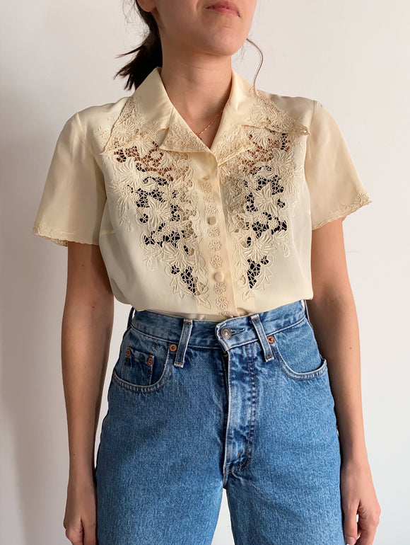 Camicia di seta ricamata