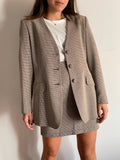 Completo beige e blu