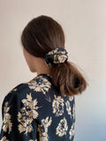Scrunchie di seta a fiori