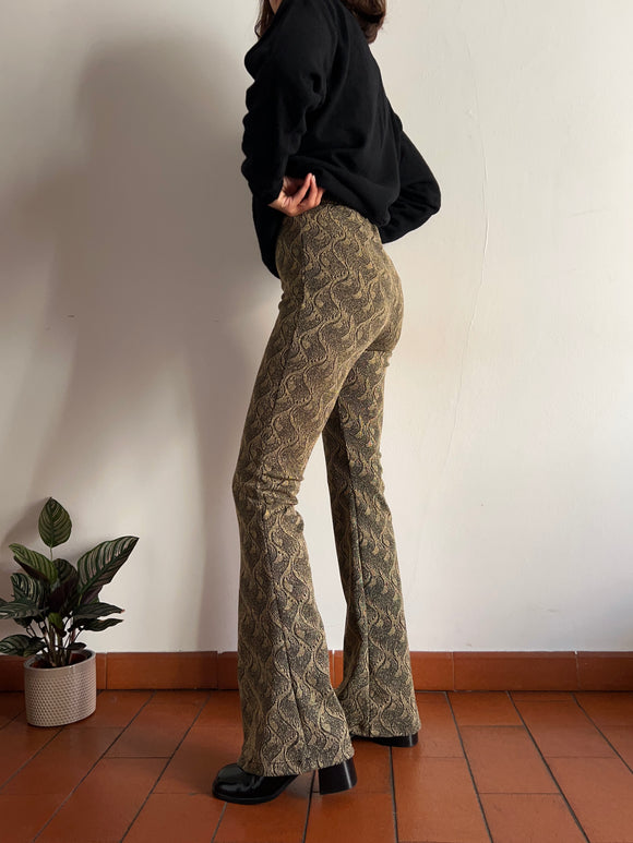 Pantalone a zampa oro