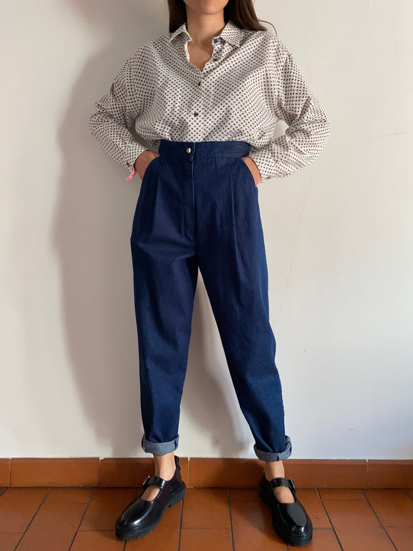Pantaloni taglio maschile in denim