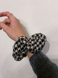 Scrunchie pied de poule bianco e nero