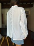 Camicia bianca Made in India con bottoni dietro