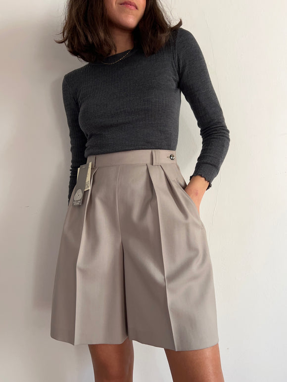 Bermuda con pince beige