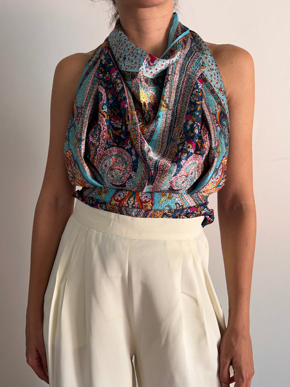 Maxi foulard di seta paisley azzurro