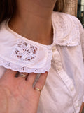 Camicia bianca con doppio colletto grande
