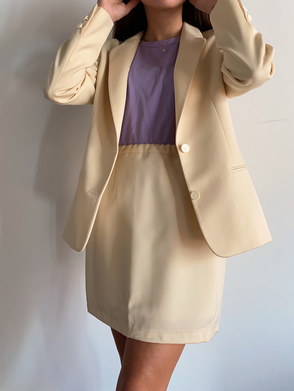 Completo color crema