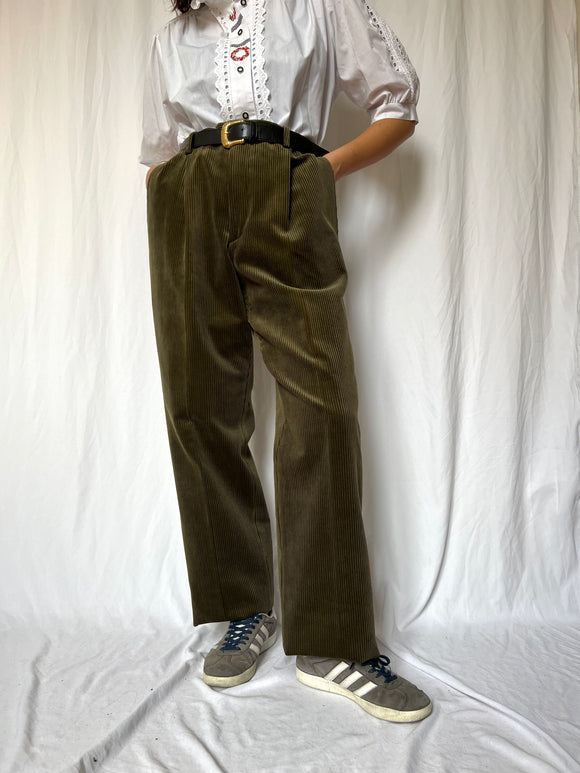 Pantalone con pince velluto a coste