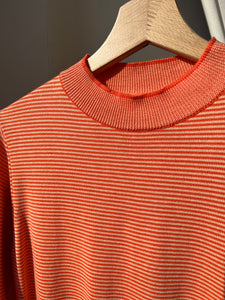 Maglione a righe arancione
