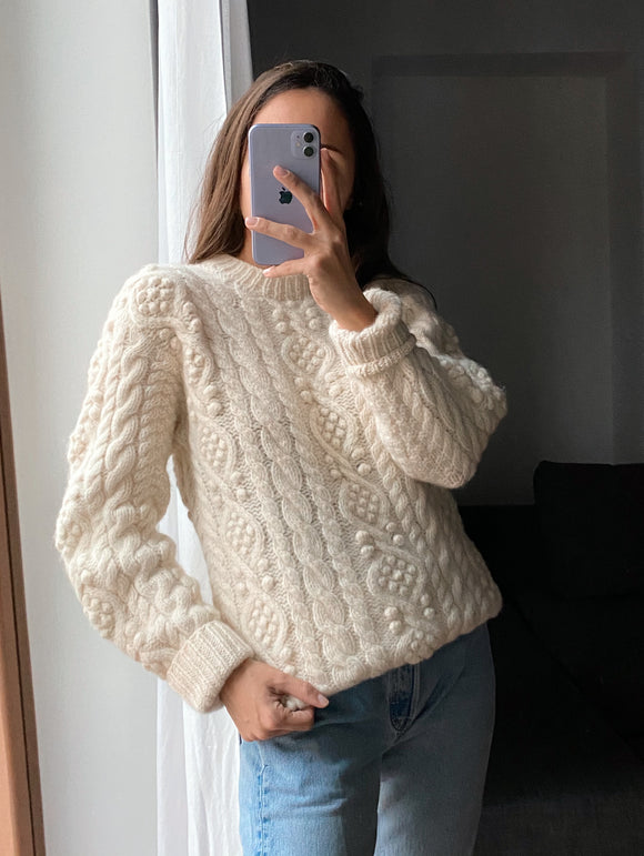 Maglione di lanona panna intrecciato fatto a mano lavorazione noccioline