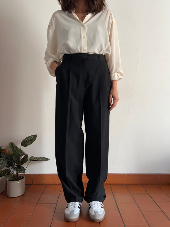 Pantalone con pince nero • M