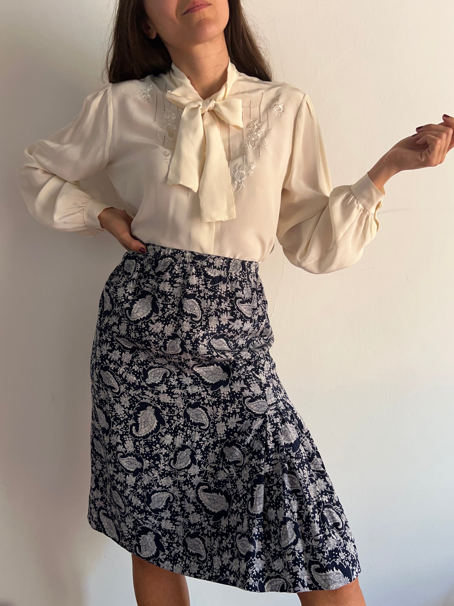 Camicia di seta con fiocco sale