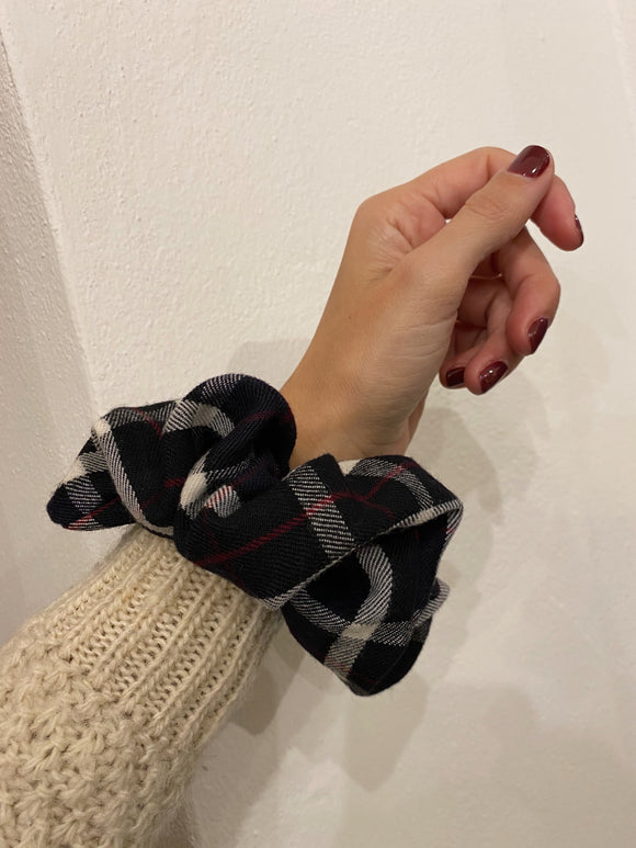 Scrunchie tartan di lana