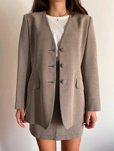 Completo beige e blu