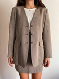 Completo beige e blu