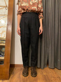 Pantaloni taglio maschile slim grigio scuro