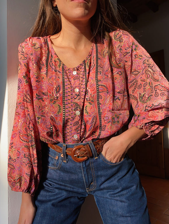 Camicia indiana rosa e nera