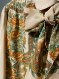 Camicia di seta a fiori con foulard abbinato