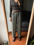 Pantalone maschile grigio di lana lavorata