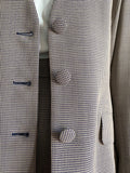 Completo beige e blu
