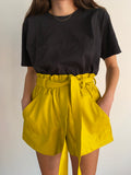 Pantaloncino ecopelle giallo